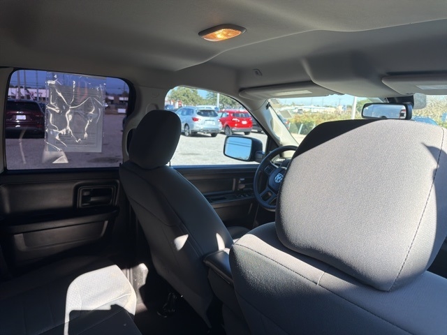 RAM 1500 Classic Tradesman 4x2 Quad Cab 6'4" Box 2019