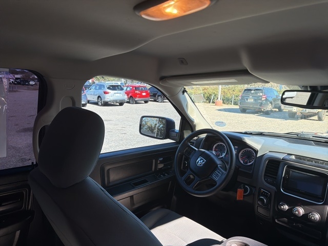 RAM 1500 Classic Tradesman 4x2 Quad Cab 6'4" Box 2019