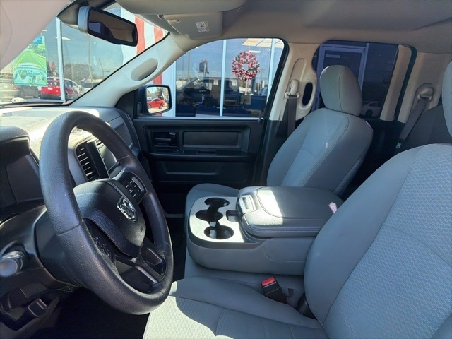 RAM 1500 Classic Tradesman 4x2 Quad Cab 6'4" Box 2019