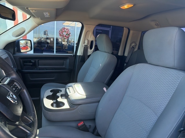 RAM 1500 Classic Tradesman 4x2 Quad Cab 6'4" Box 2019
