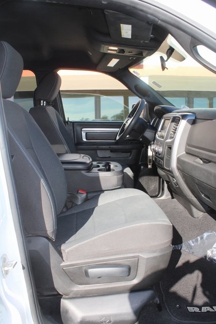 RAM 1500 Classic Warlock 4x2 Crew Cab 5'7" Box 2024