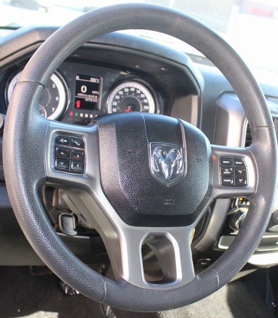 RAM 1500 Classic Warlock 4x2 Crew Cab 5'7" Box 2024