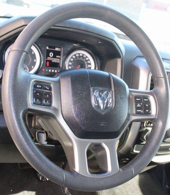 RAM 1500 Classic Warlock 4x2 Crew Cab 5'7" Box 2024