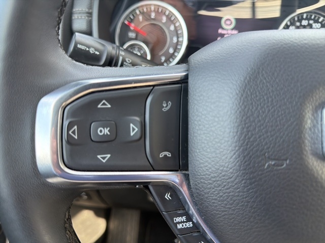 RAM 1500 Laramie 4x4 Crew Cab 5'7" Box 2025