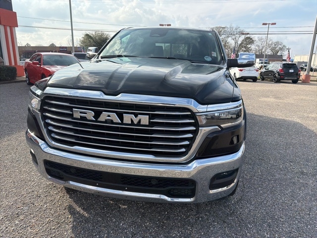 RAM 1500 Laramie 4x4 Crew Cab 5'7" Box 2025