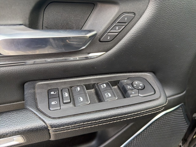 RAM 1500 Laramie 4x4 Crew Cab 5'7" Box 2025