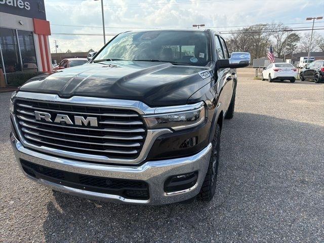 RAM 1500 Laramie 4x4 Crew Cab 5'7" Box 2025