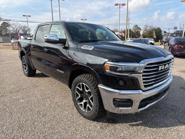 RAM 1500 Laramie 4x4 Crew Cab 5'7" Box 2025