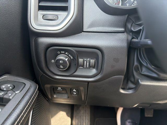 RAM 1500 Laramie 4x4 Crew Cab 5'7" Box 2025