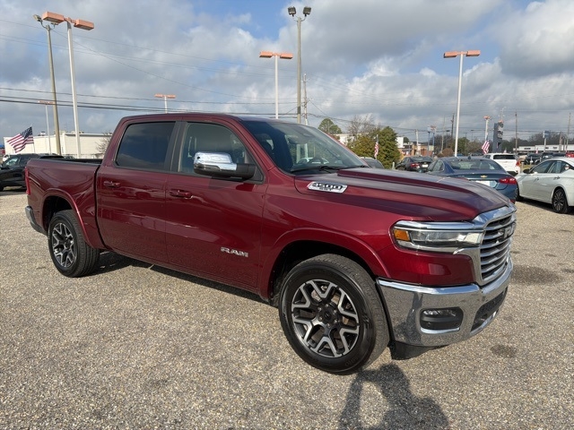 RAM 1500 Laramie 4x4 Crew Cab 5'7" Box 2025