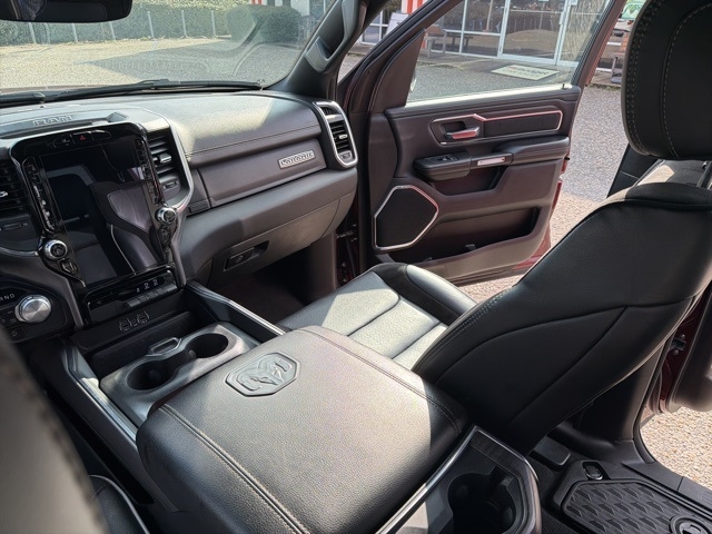 RAM 1500 Laramie 4x4 Crew Cab 5'7" Box 2025