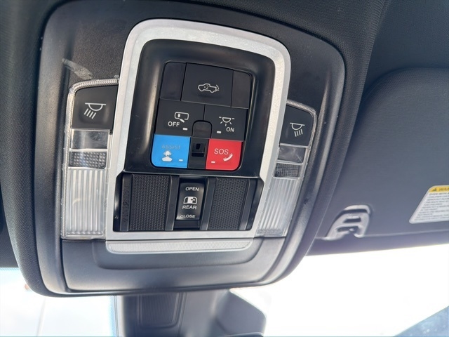 RAM 1500 Laramie 4x4 Crew Cab 5'7" Box 2025