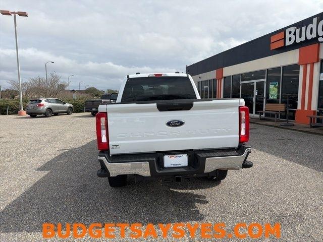 Ford Super Duty F-250 SRW King Ranch 4WD Crew Cab 8' Box 2024
