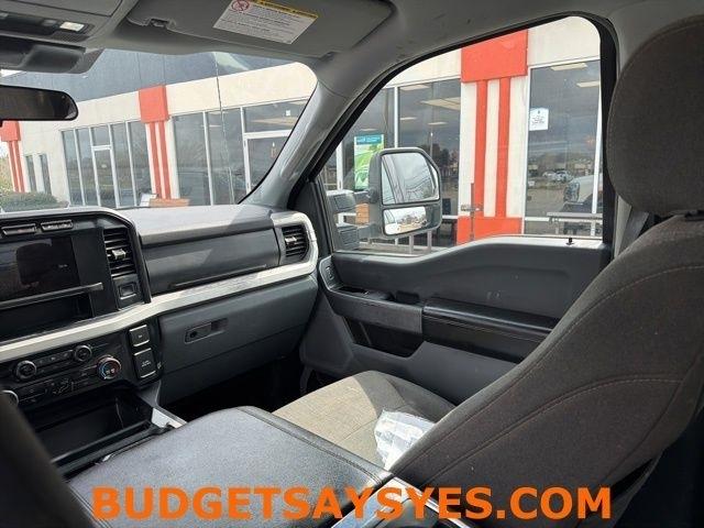 Ford Super Duty F-250 SRW King Ranch 4WD Crew Cab 8' Box 2024