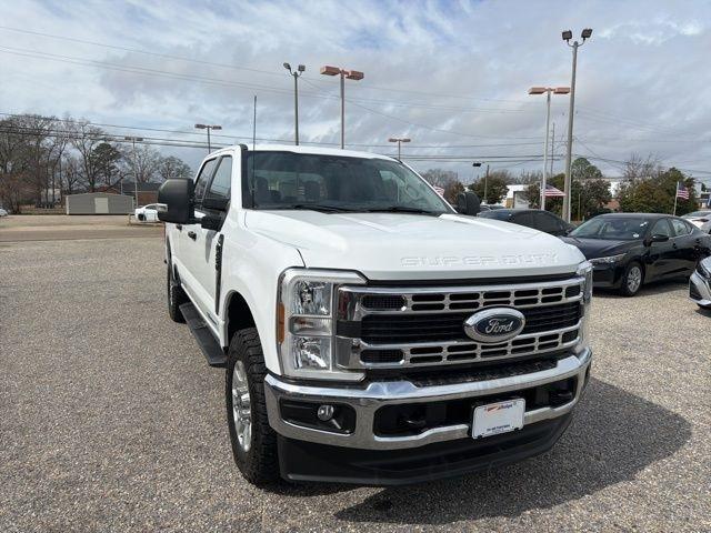 Ford Super Duty F-250 SRW King Ranch 4WD Crew Cab 8' Box 2024