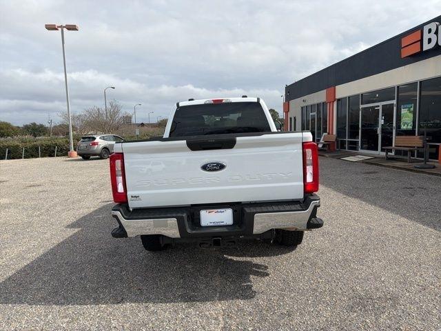 Ford Super Duty F-250 SRW King Ranch 4WD Crew Cab 8' Box 2024