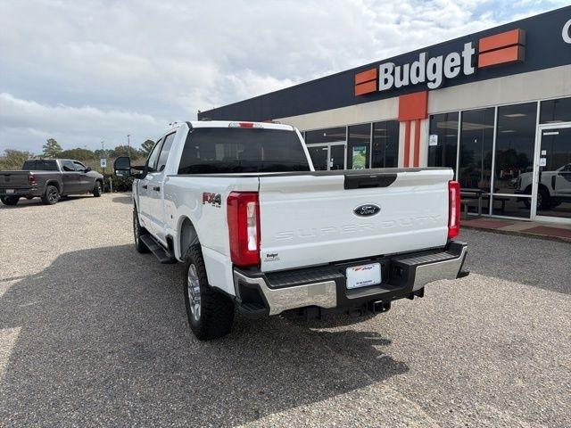 Ford Super Duty F-250 SRW King Ranch 4WD Crew Cab 8' Box 2024