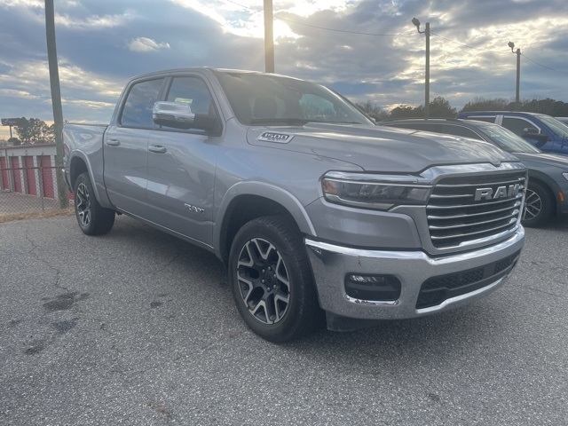 RAM 1500 Laramie 4x4 Crew Cab 5'7" Box 2025