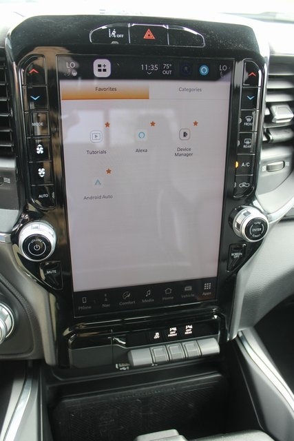 RAM 1500 Laramie 4x4 Crew Cab 5'7" Box 2025