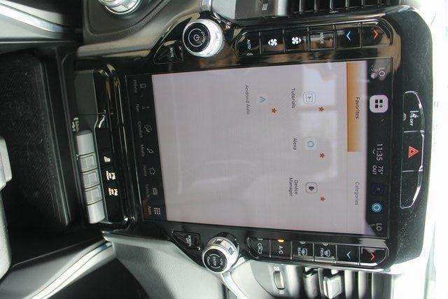 RAM 1500 Laramie 4x4 Crew Cab 5'7" Box 2025