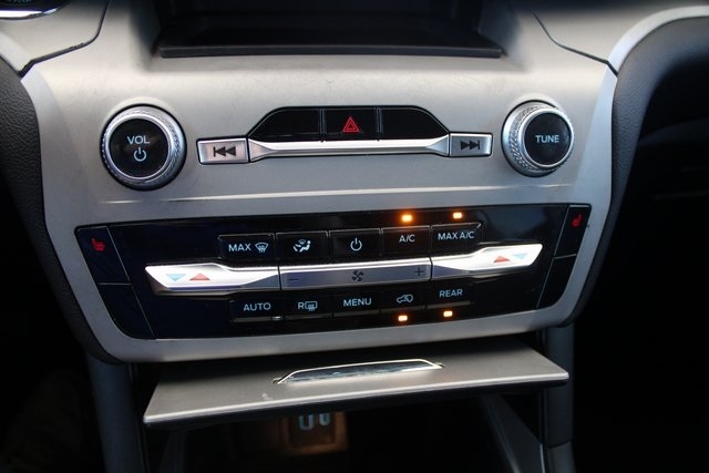 Ford Explorer XLT RWD 2023