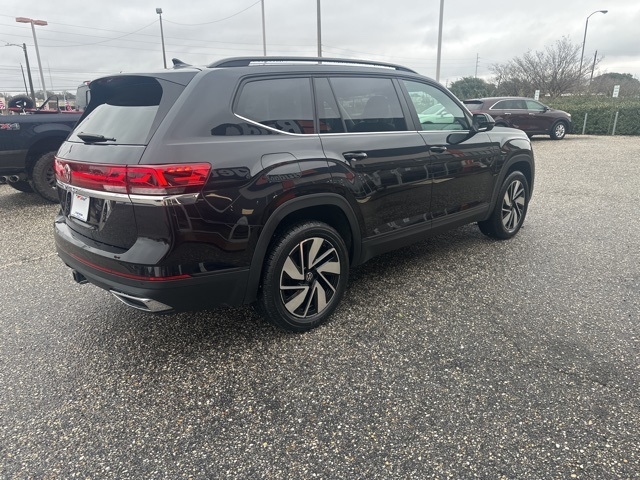 Volkswagen Atlas 2.0T SE w/Technology FWD 2024