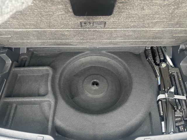 Volkswagen Atlas 2.0T SE w/Technology FWD 2024