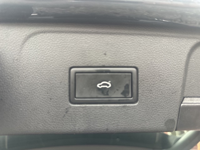 Volkswagen Atlas 2.0T SE w/Technology FWD 2024