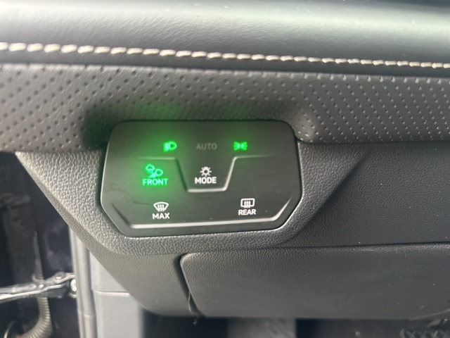 Volkswagen Atlas 2.0T SE w/Technology FWD 2024