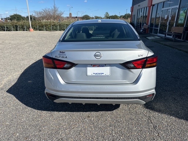 Nissan Altima 2.5 SV Sedan 2024