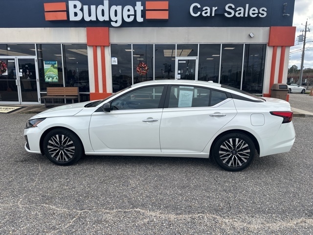 Nissan Altima 2.5 SV Sedan 2024