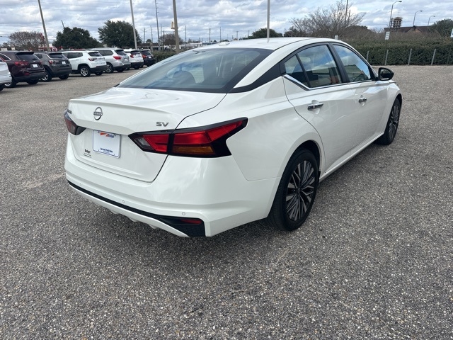 Nissan Altima 2.5 SV Sedan 2024