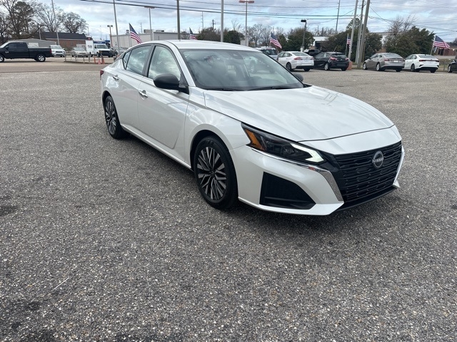 Nissan Altima 2.5 SV Sedan 2024