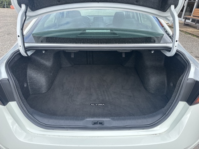 Nissan Altima 2.5 SV Sedan 2024