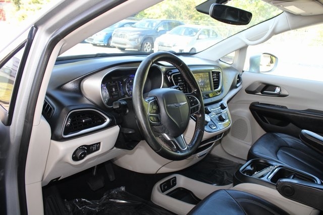 Chrysler Pacifica Touring L FWD 2020