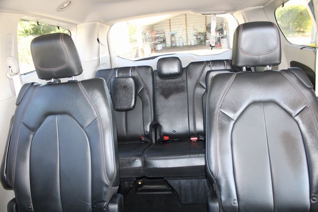 Chrysler Pacifica Touring L FWD 2020