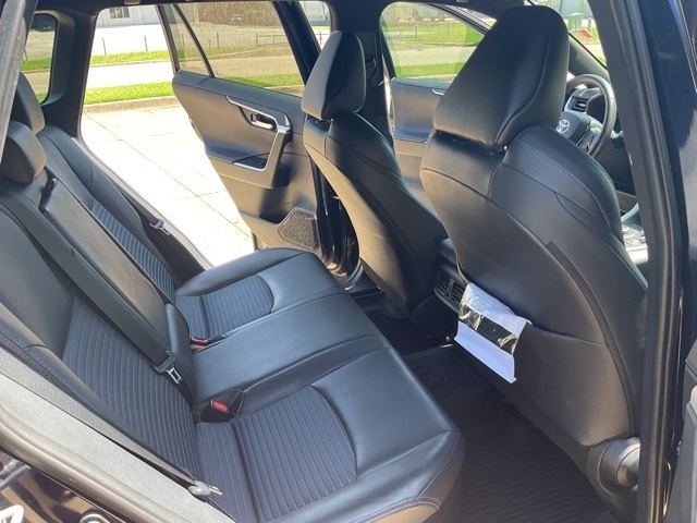 Toyota RAV4 Hybrid XSE AWD (Natl) 2020