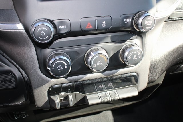 RAM 2500 Big Horn 4x4 Crew Cab 6'4" Box 2024