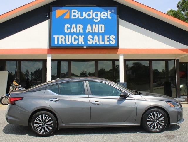 Nissan Altima 2.5 SV Sedan 2024