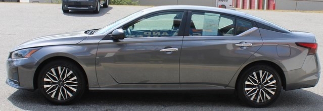 Nissan Altima 2.5 SV Sedan 2024