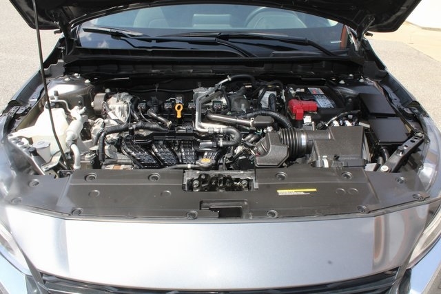 Nissan Altima 2.5 SV Sedan 2024