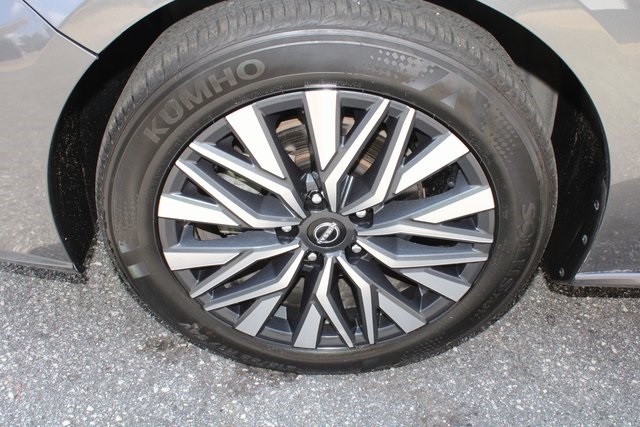 Nissan Altima 2.5 SV Sedan 2024