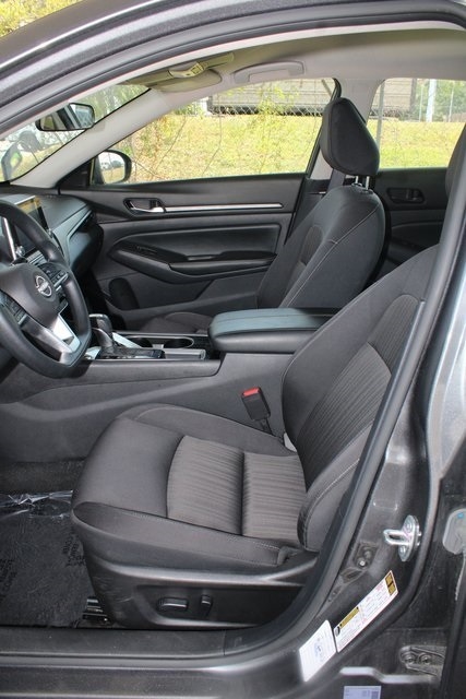 Nissan Altima 2.5 SV Sedan 2024