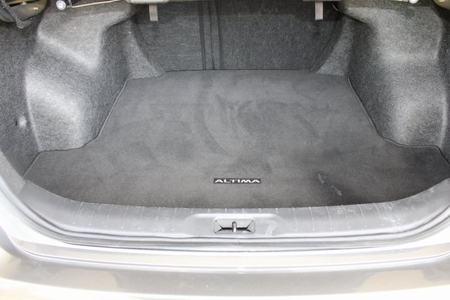 Nissan Altima 2.5 SV Sedan 2024