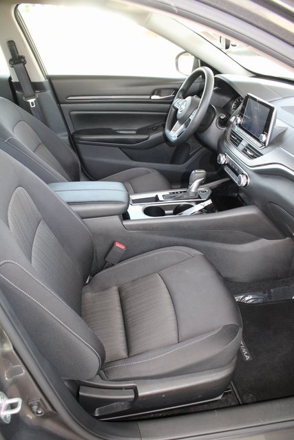 Nissan Altima 2.5 SV Sedan 2024