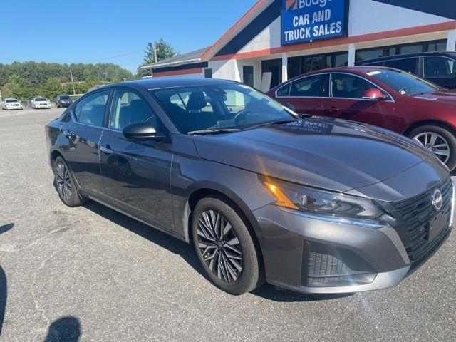 Nissan Altima 2.5 SV Sedan 2024