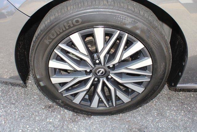 Nissan Altima 2.5 SV Sedan 2024