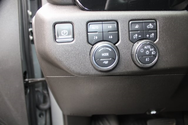 Chevrolet Silverado 1500 4WD Crew Cab 147" RST 2023