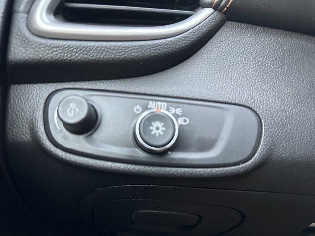 Chevrolet Trax FWD 4dr LS 2021