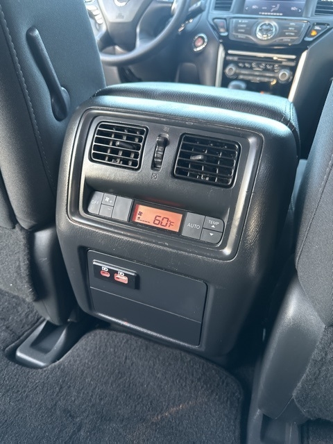 Nissan Pathfinder FWD S 2020